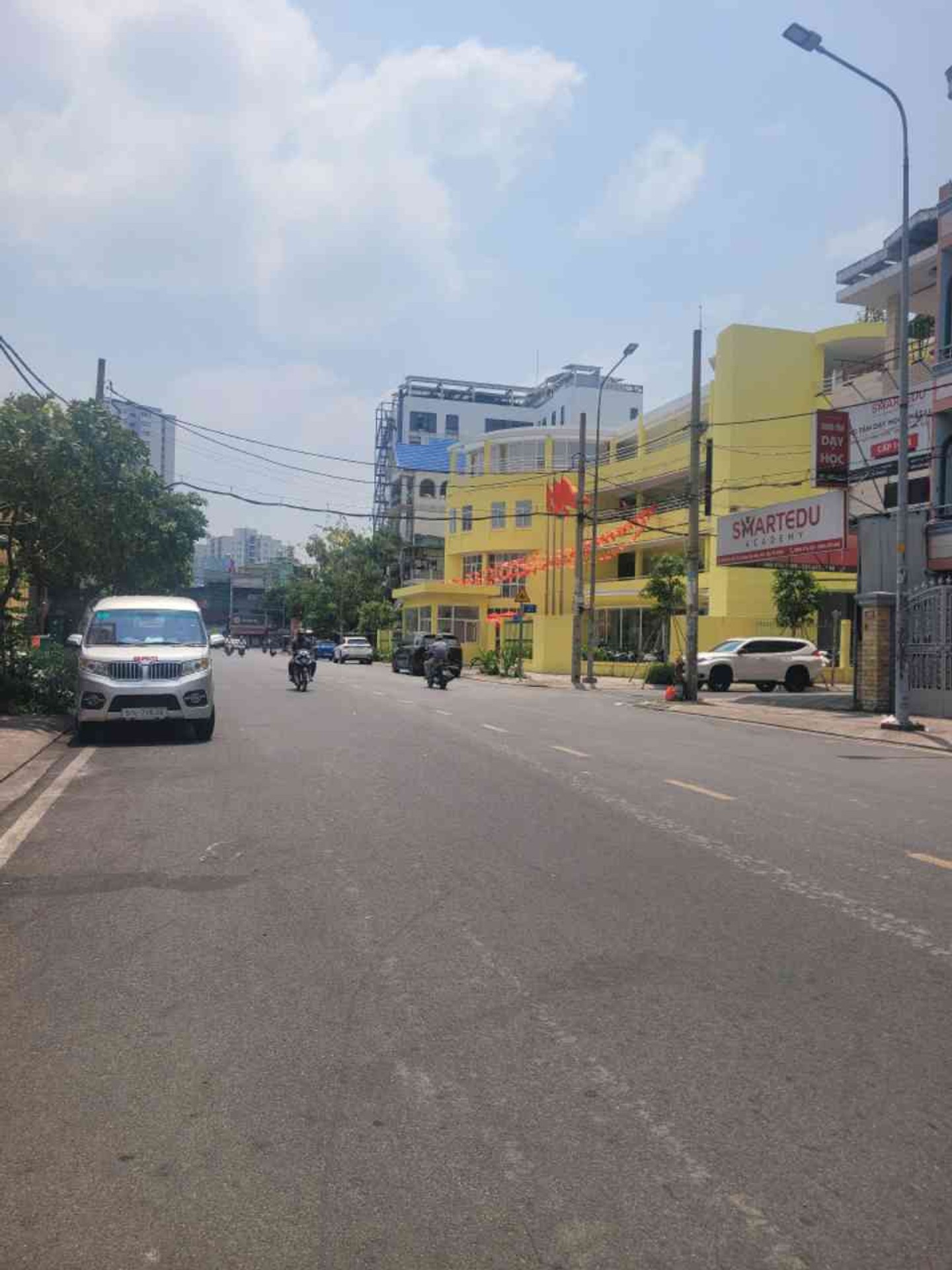 Tòa nhà 6 tầng mặt tiền Chợ Lớn - Kinh doanh siêu lợi nhuận
