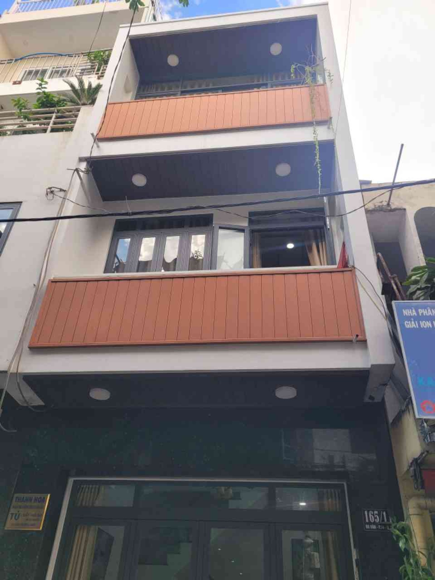 Nhà đẹp 4 tầng hẻm ô tô Ba Vân, Tân Bình - Giá tốt chỉ 9.5 tỷ