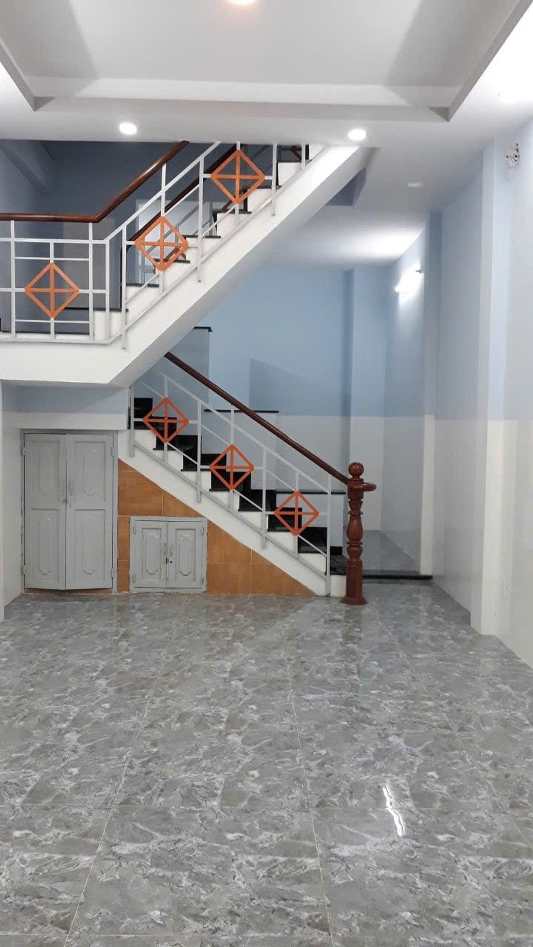 Bán nhà HXH gần chợ Tân Bình, 4.1 x 15m 3 tầng, - nhính 9 tý.
