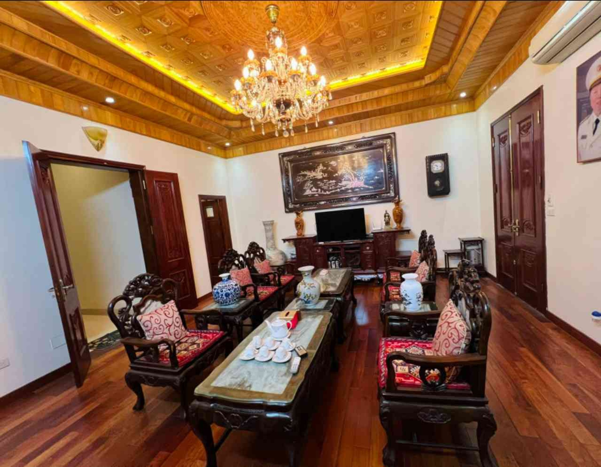 B.Á.N NHÀ MẶT PHỐ ĐAN PHƯỢNG , 322 M2, GIÁ 39 TỶ, Ô TÔ TRÁNH, VỈA HÈ, KINH DOANH ĐỈNH