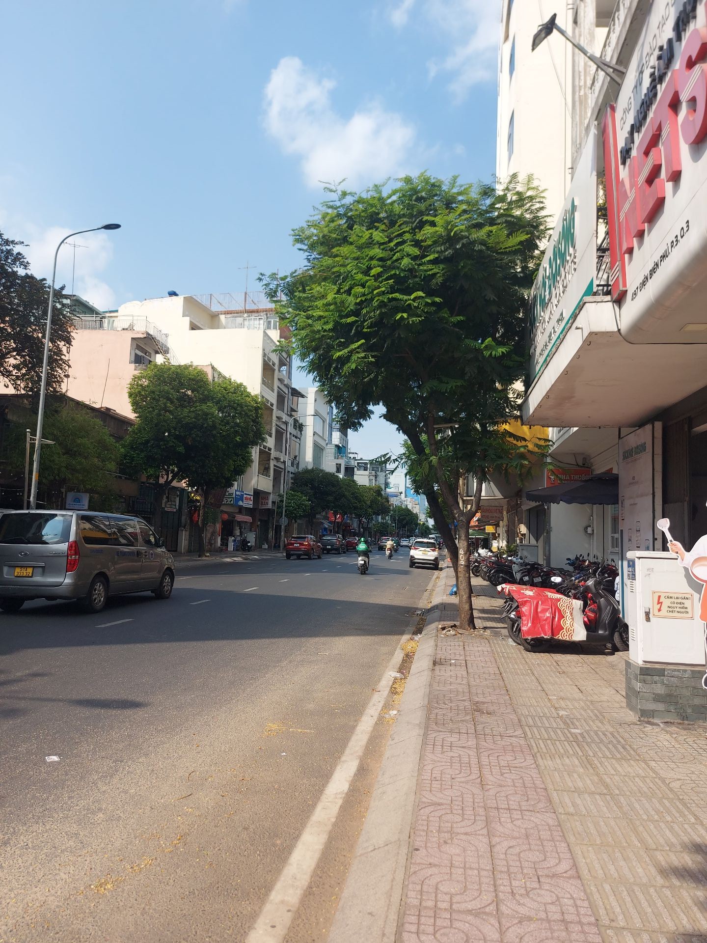 Nhà mặt phố sầm uất quận 3, sinh lời cực tốt