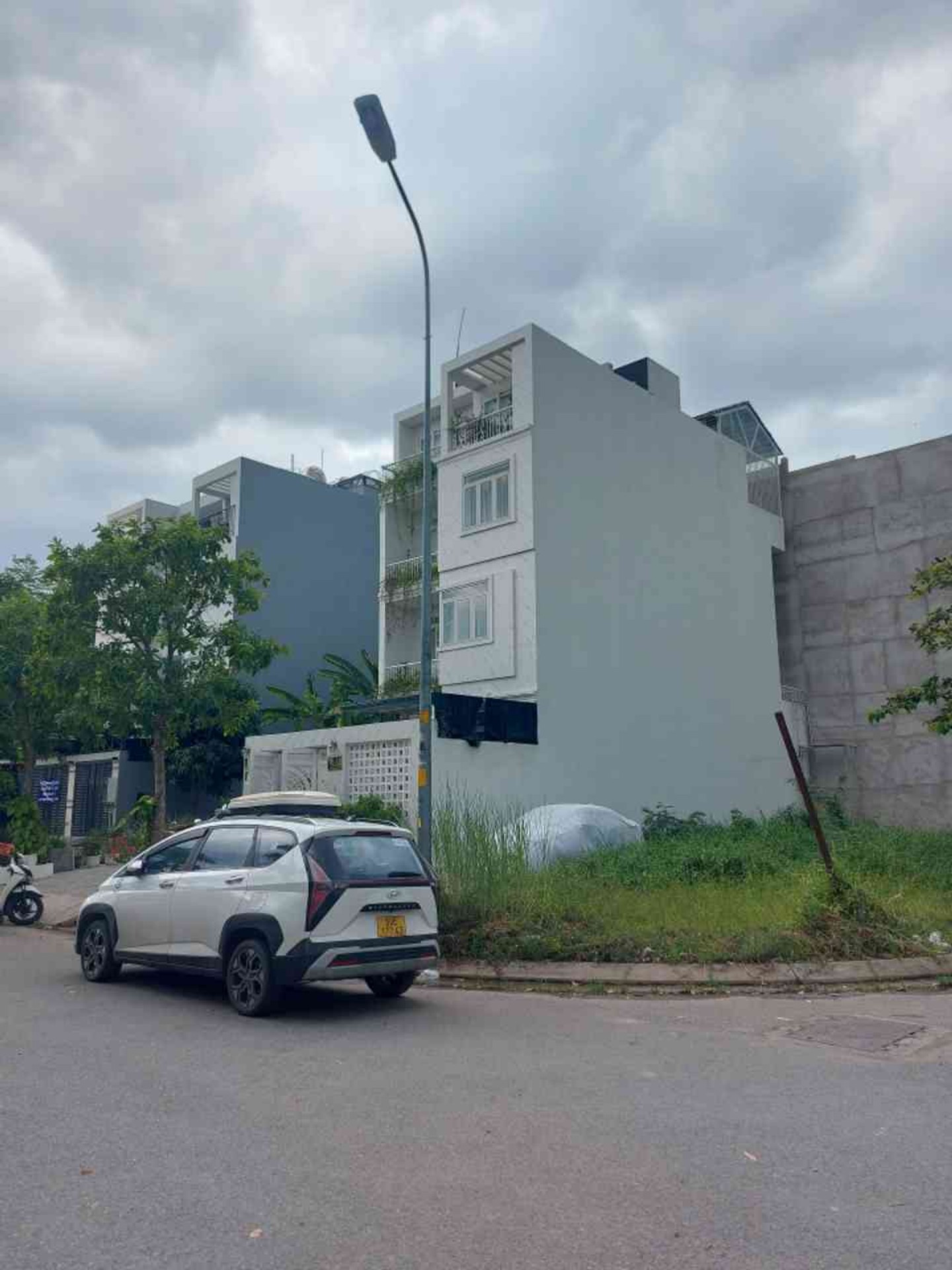 Biệt thự vip 4 tầng rộng 140m2 tại Bình Hưng, Bình Chánh