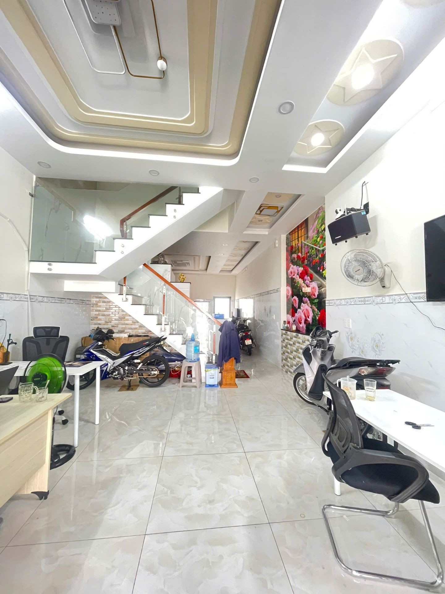 BÁN NHÀ 3 TẦNG BTCT - HXH PHAN VĂN HỚN - QUẬN 12 - NHÀ ĐẸP LUNG LINH - ĐANG CHO THUÊ