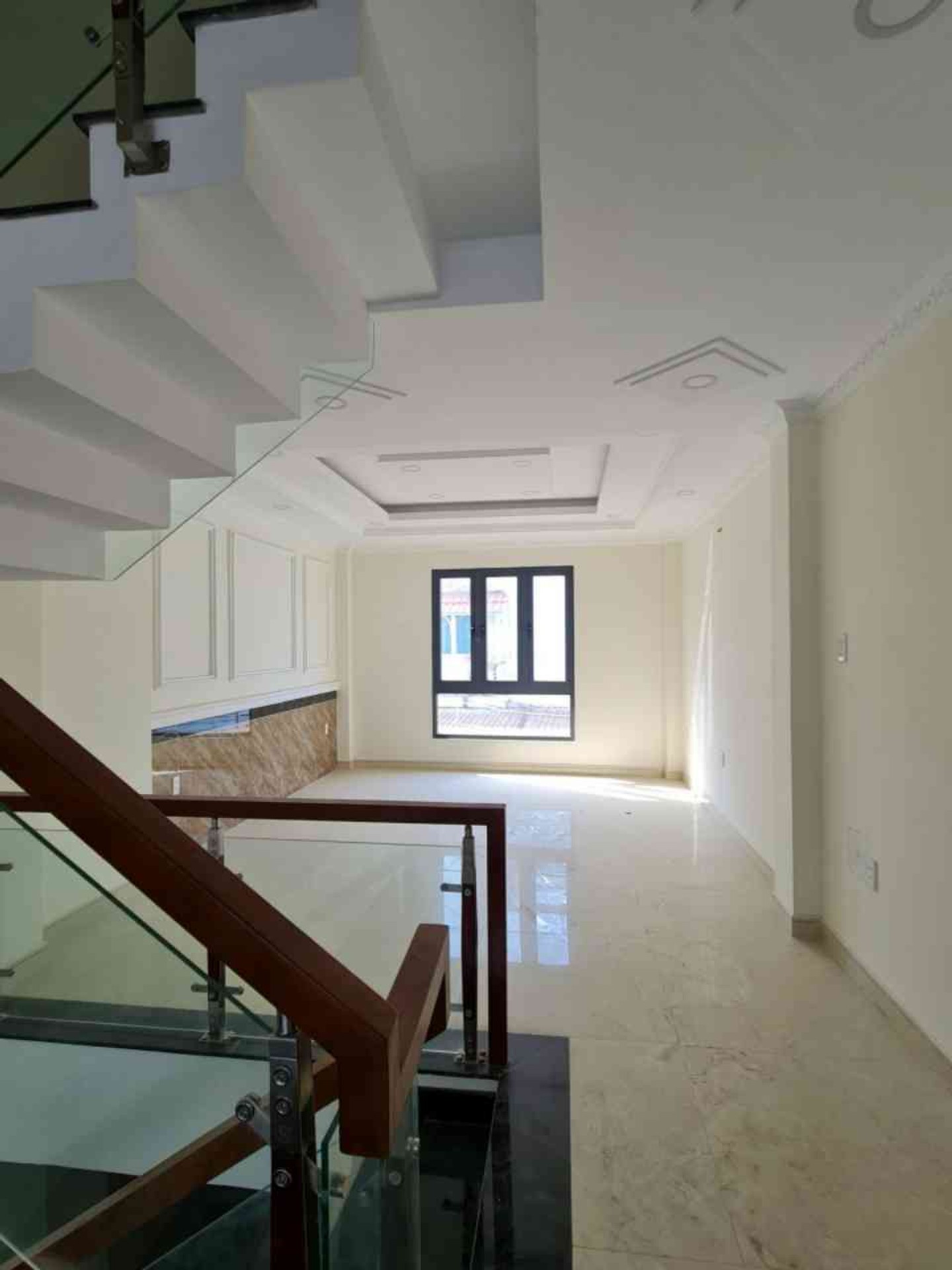 🔥 CHỦ GẤP BÁN – GIẢM 100 TRIỆU – GIÁ MỚI 6.7 TỶ 🔥
🏡 MẶT TIỀN ĐƯỜNG SỐ TA22 – 64M² – 5 TẦNG – 4PN
