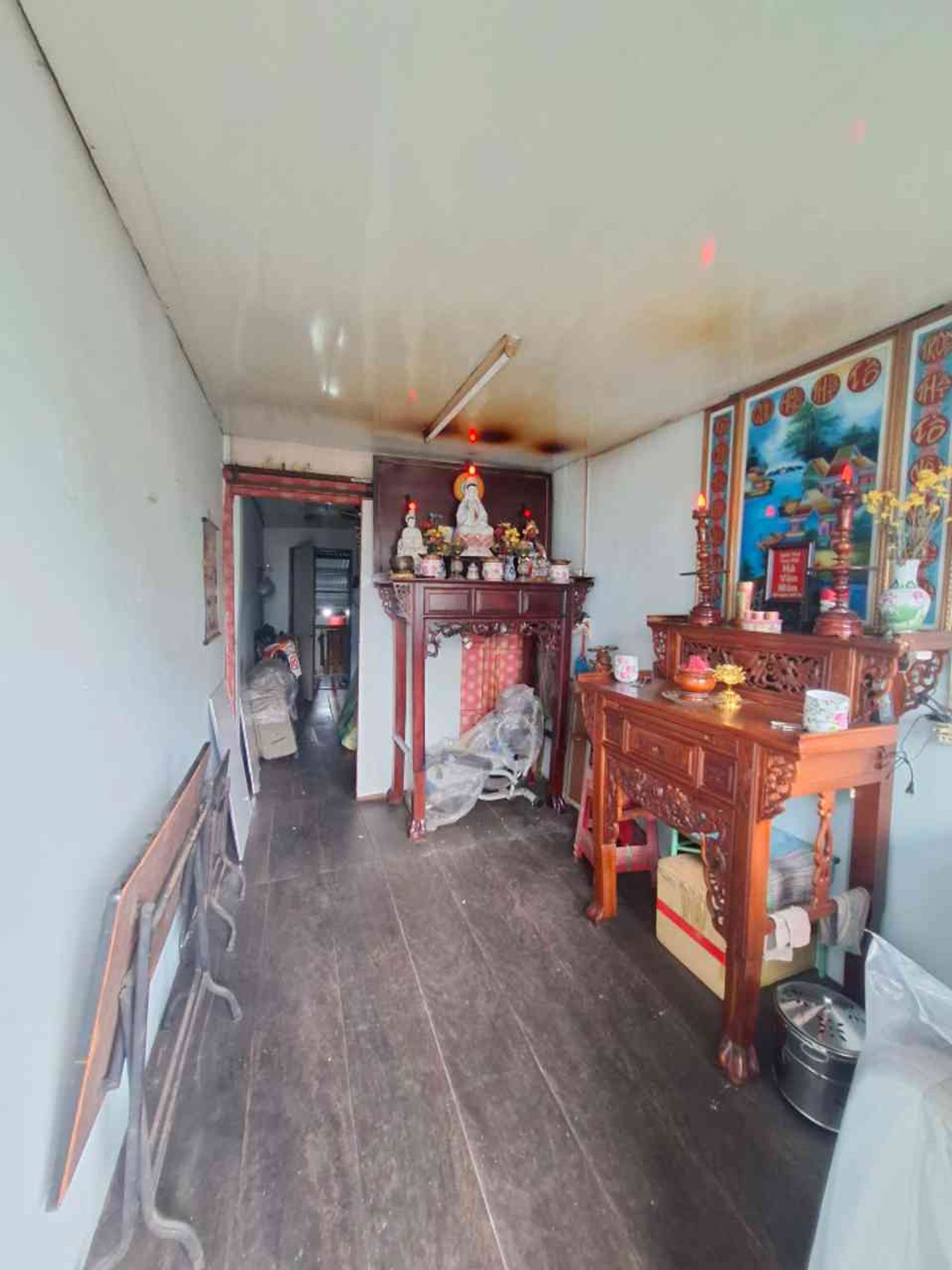 Nhà mặt phố sầm uất, 3PN, giá tốt tại trung tâm