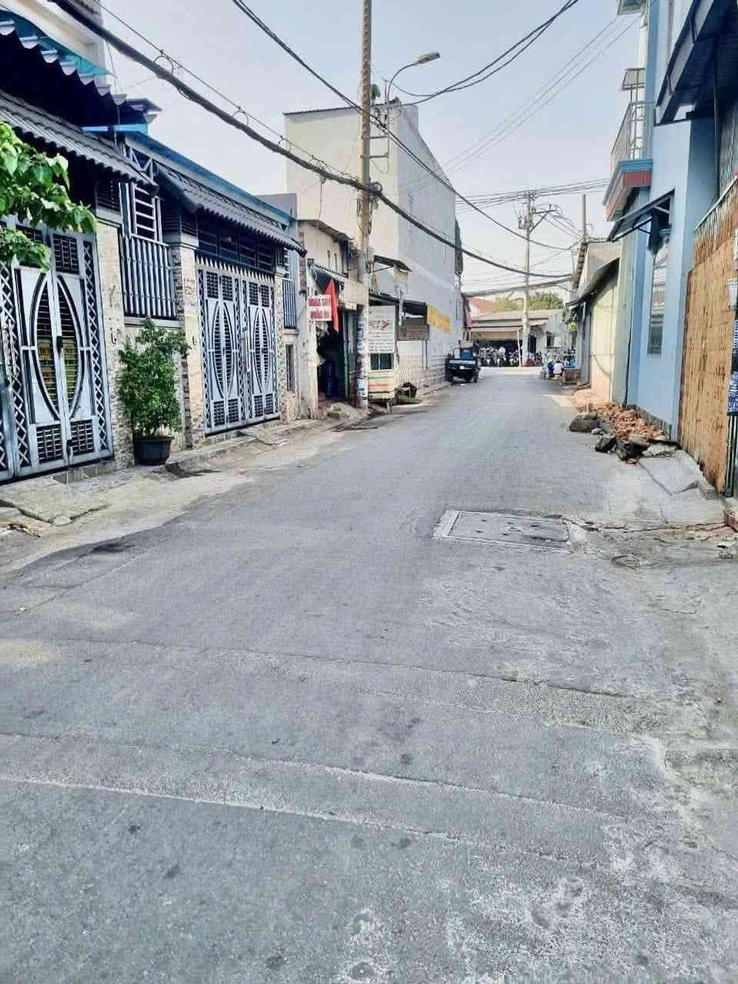 Bán nhà riêng 4 tầng, 74m², Hương Lộ 2, Bình Trị Đông, mặt tiền khủng, gần Lê Văn Qưới.