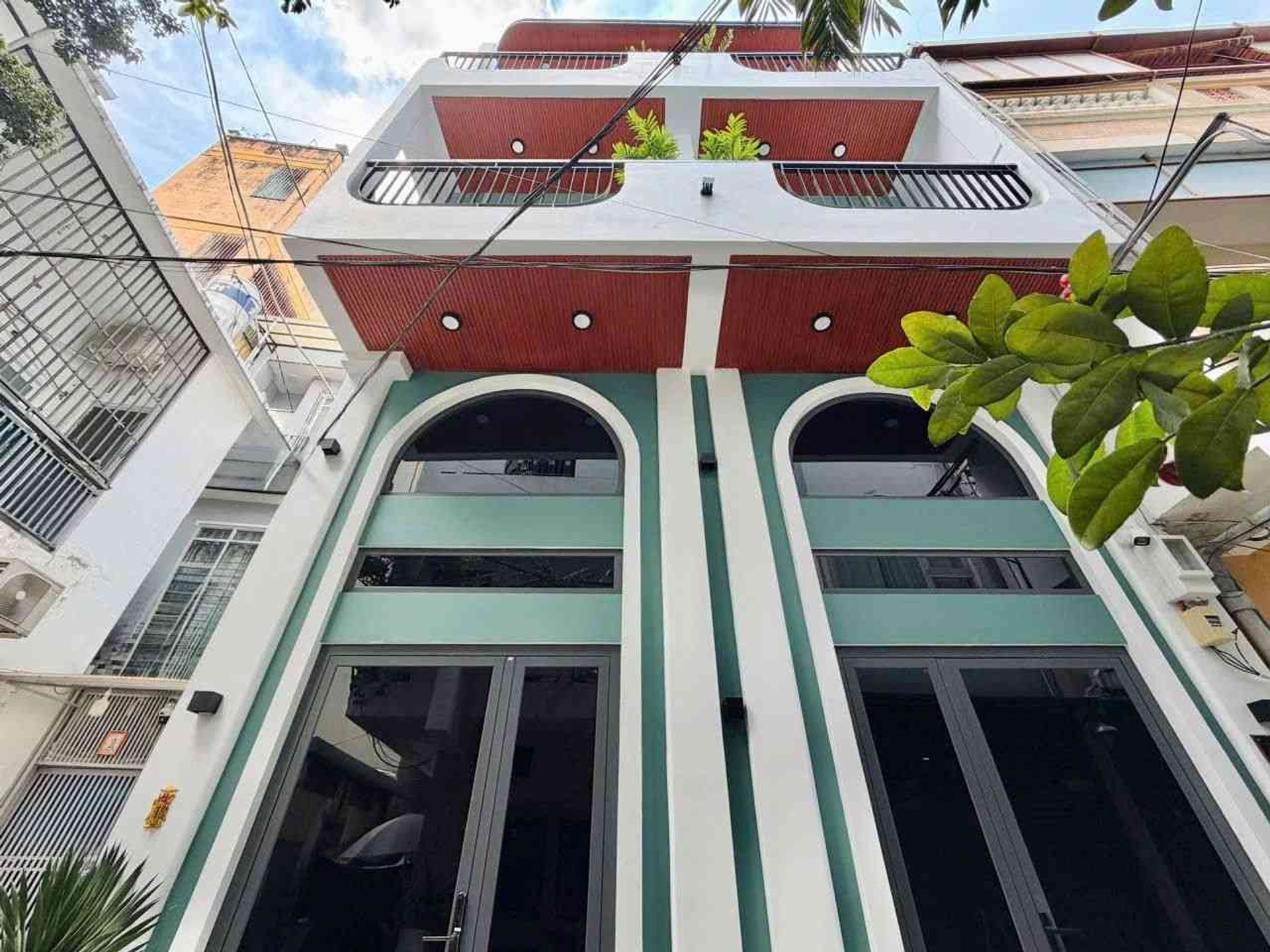 Tòa nhà CHDV 19 phòng mới tinh tại Điện Biên Phủ