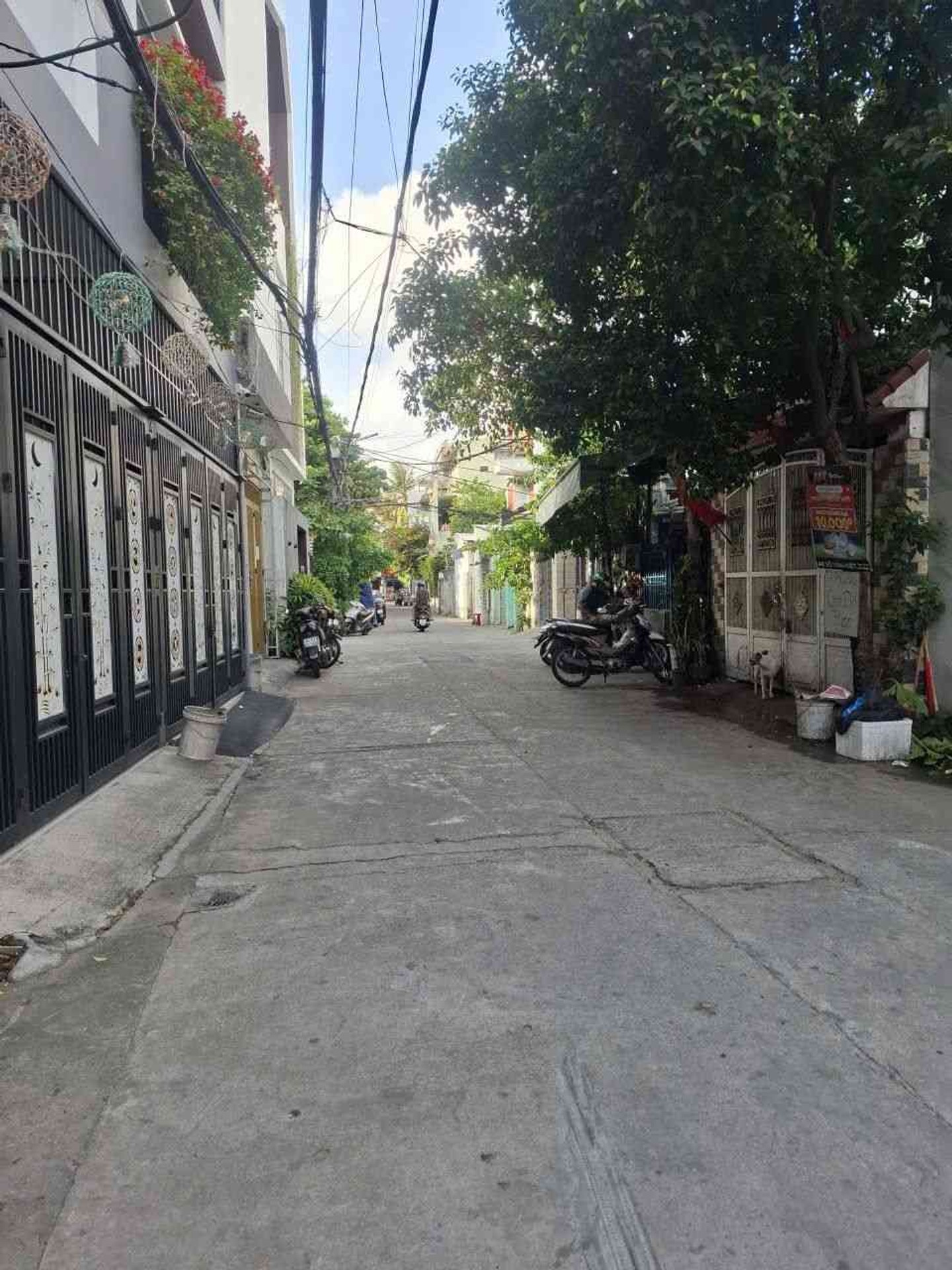 Nhà 3 tầng sang trọng, kiệt ô tô rộng, gần biển Mỹ Khê đắc địa