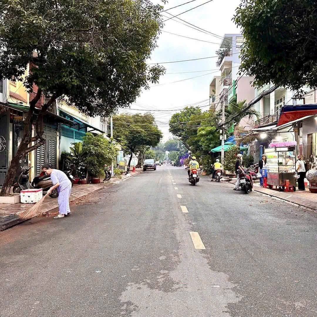 🔥 80tr/m2 – NHÀ 3 TẦNG – HẺM XE HƠI – TÔ HIỆU 🔥

🏡 4x20m | 3 tầng | 4PN | Nhà mới vào ở ngay | H