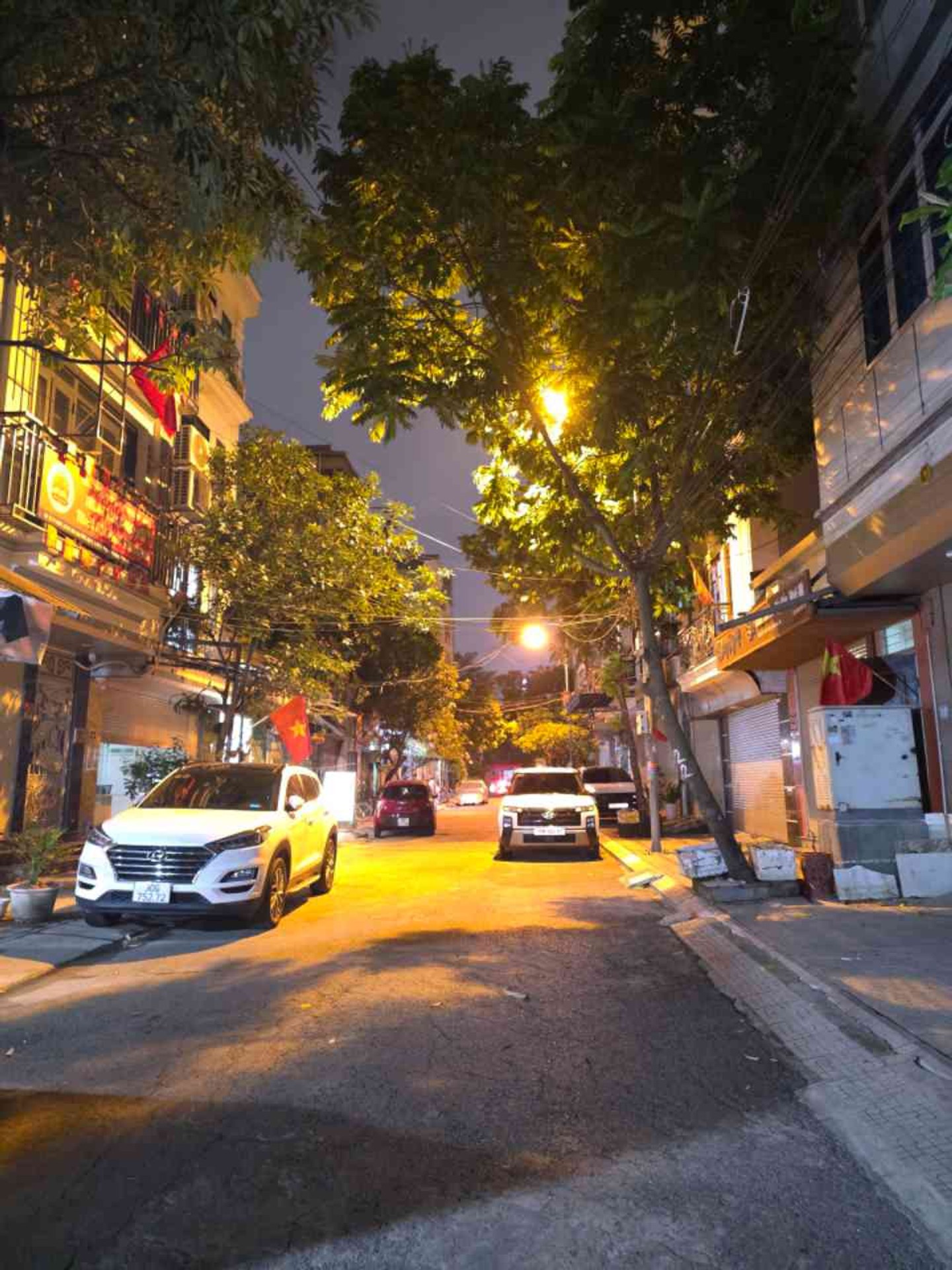 BÁN NHÀ PHÂN LÔ-LK MẶT CHỢ VĂN PHÚ, DT 50M, MT 5M, 15 TỶ 5