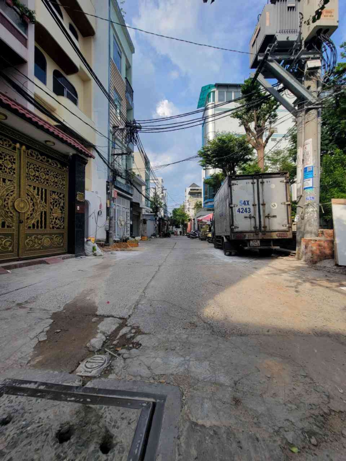 Nhà đất rộng ngay gần công viên Lò Phèn, cơ hội hiếm có