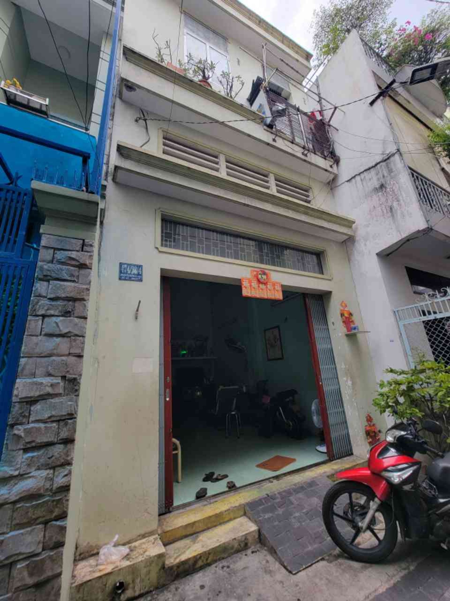 Bán nhà riêng 3 tầng, 5 phòng ngủ tại khu vực Nguyễn Tri Phương, nhà thừa kế có pháp lý rõ ràng