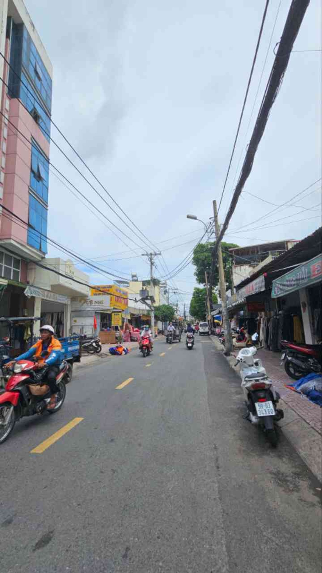 Nhà mặt phố Phú Thọ Hòa - Kinh doanh sầm uất, giá sốc