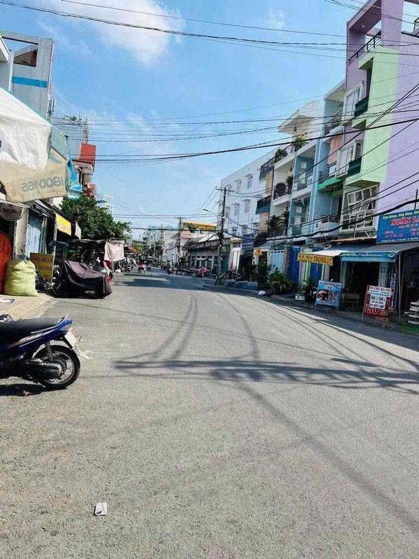 Bán nhà mặt phố sầm uất chợ Tân Hương, kinh doanh tốt
