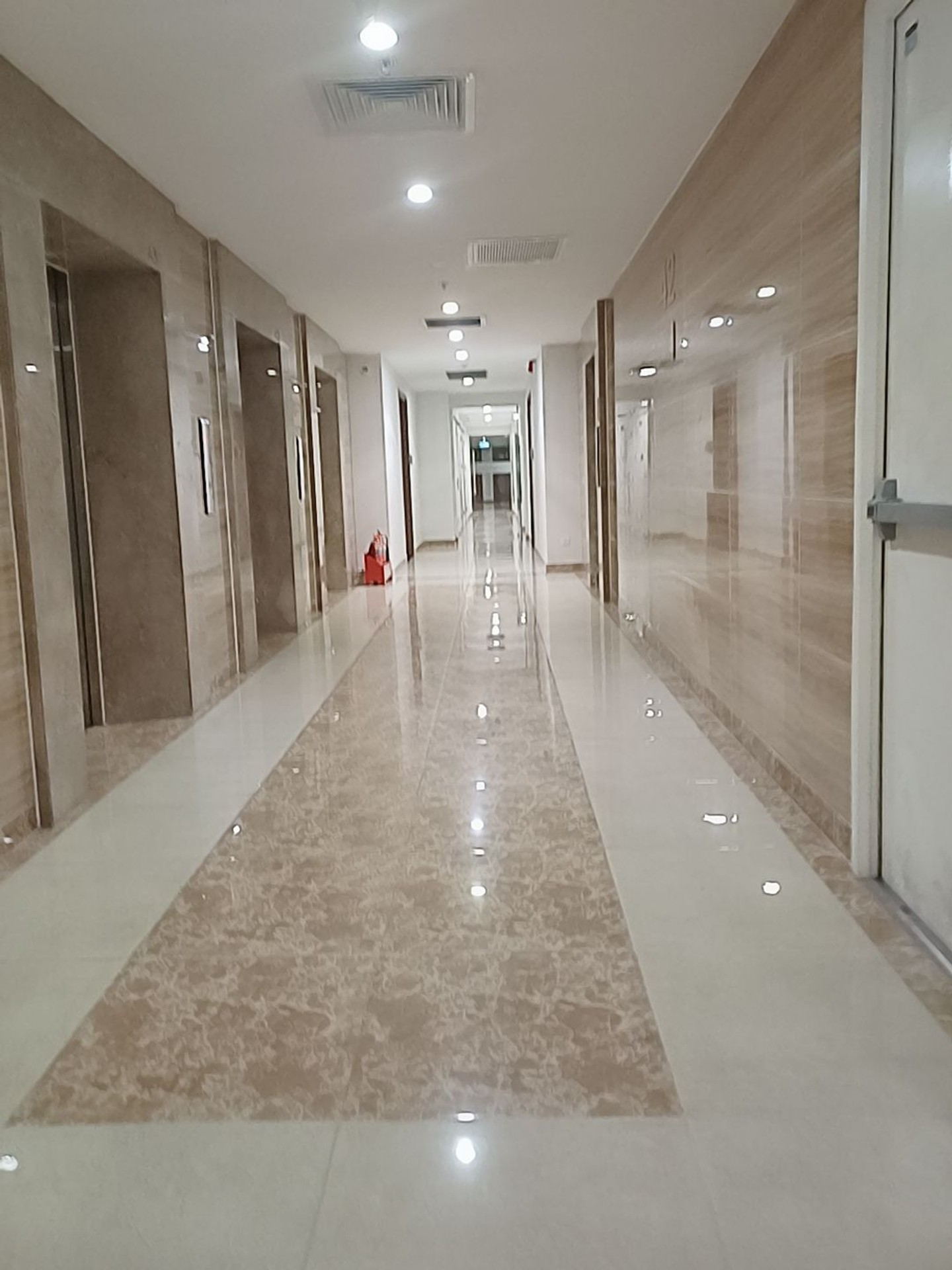 Căn hộ cao cấp Vinhomes Bình Thạnh - 3 phòng ngủ 156m2 , view Landmark 81