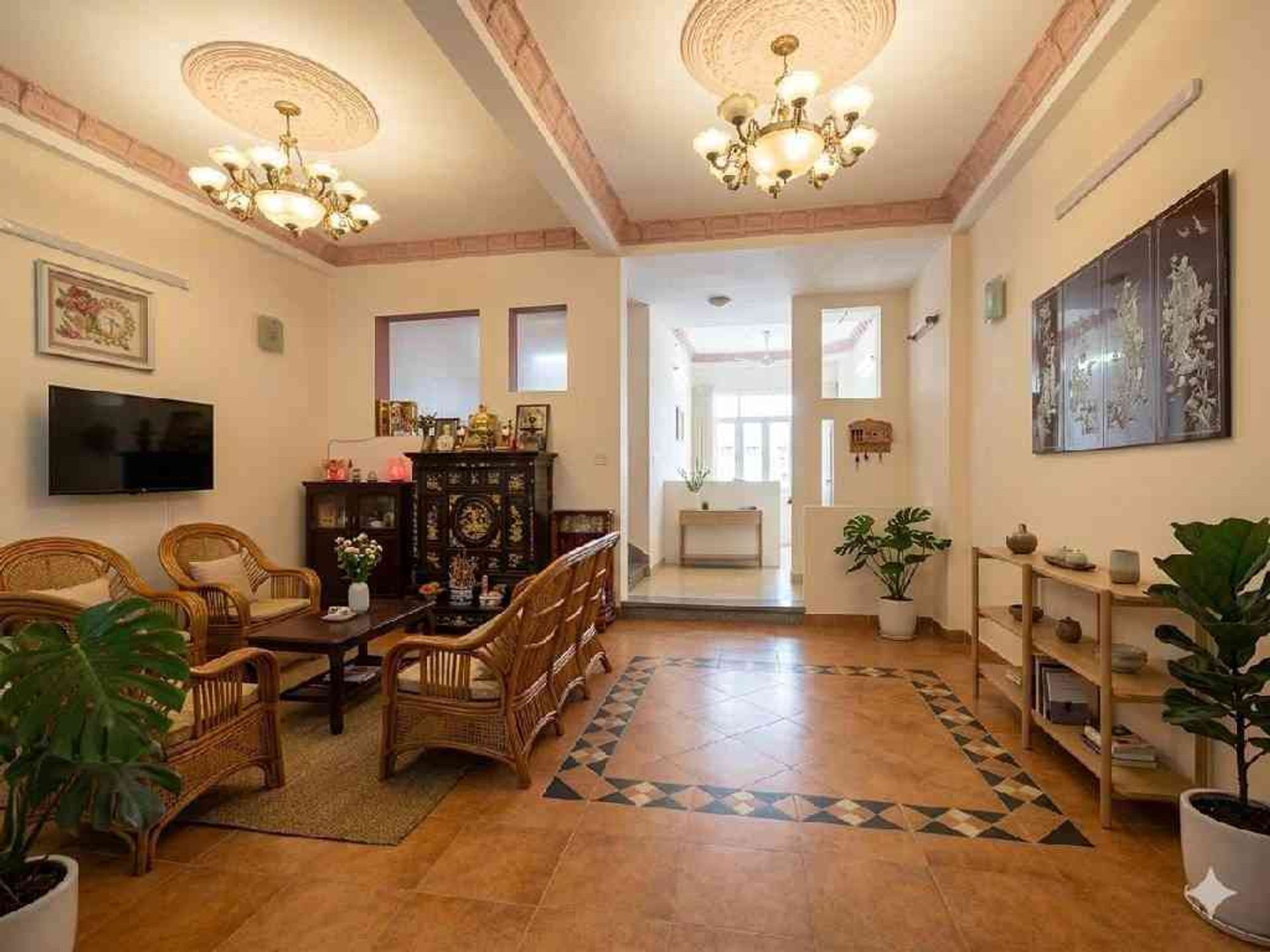 Sát MT Lê Quang Định - Ô tô ngủ nhà - 109m2 - Nhỉnh 12 tỷ - Ngang hơn 6m - Nở hậu