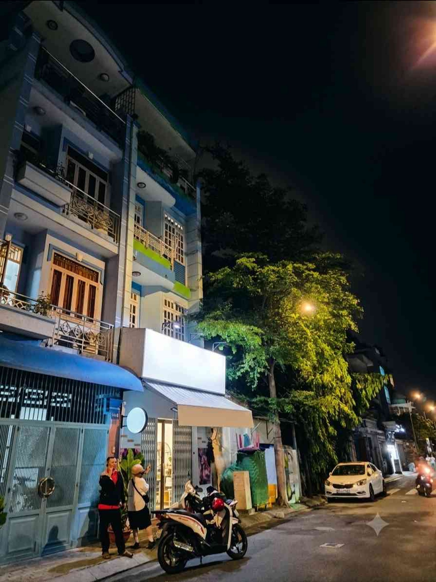 Nhà mặt phố Hồng Lĩnh, Quận 10, 5 tầng, sẵn dòng tiền ngay