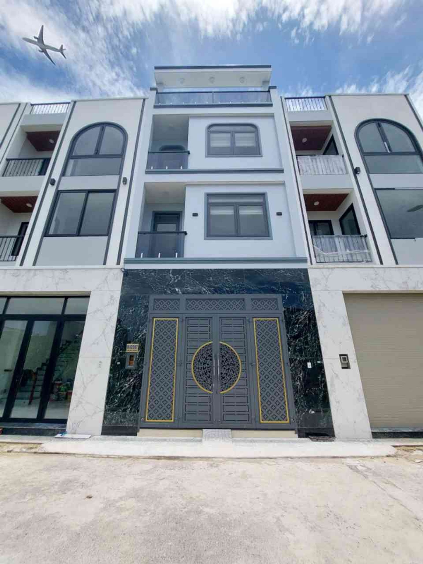 NHÀ MỚI 4 TẦNG – HXH – NGAY CHỢ 26 THÁNG 3 – BÌNH TÂN -5,2 x10 ,1 trệt + lửng + 2 lầu + sân thượng