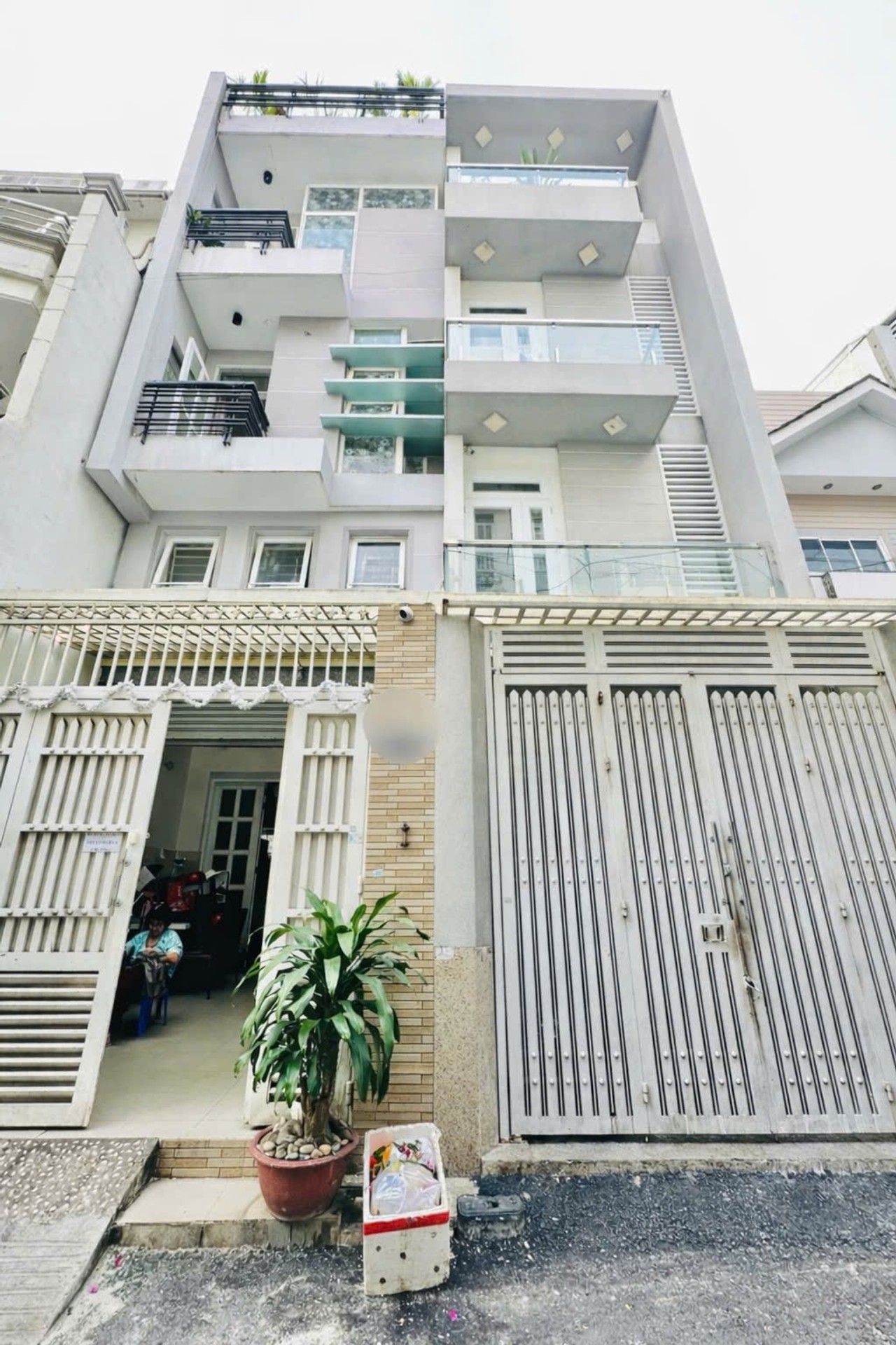 Cơ hội sở hữu nhà Tân Hương hiếm có, hẻm xe hơi, kinh doanh thuận tiện