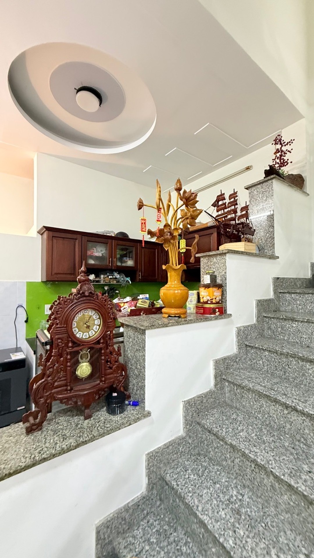Nhà hẻm xe hơi VIP Tân Chánh Hiệp 3, 3 tầng, Sát KDC Hiệp Thành Cty. Q12. Chỉ 5.4 tỷ