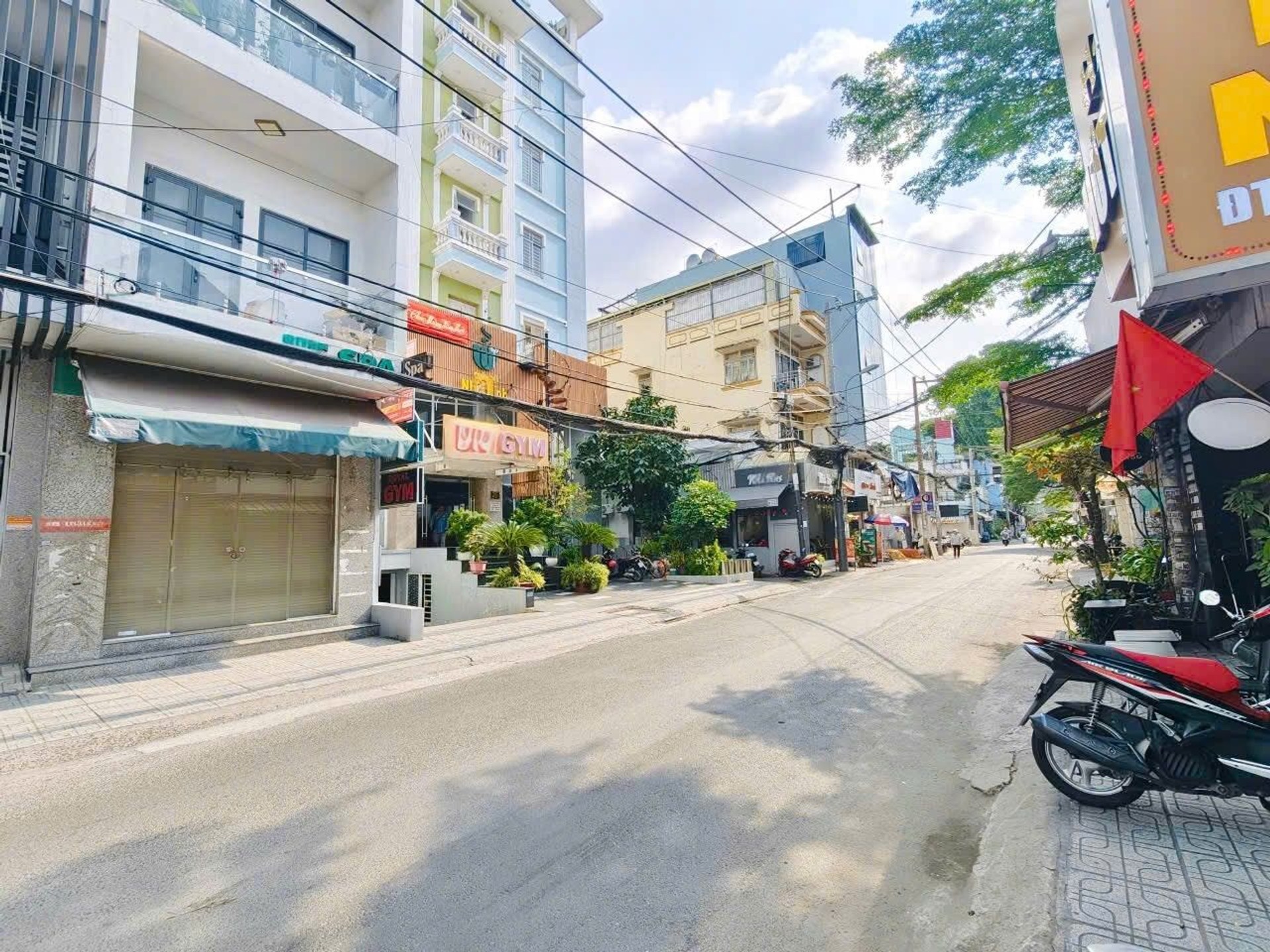 🏆 TÌM NHÀ VỪA Ở VỪA KINH DOANH TẠI TRUNG TÂM GÒ VẤP?
Căn mặt tiền rộng 12m trên trục Thống Nhất