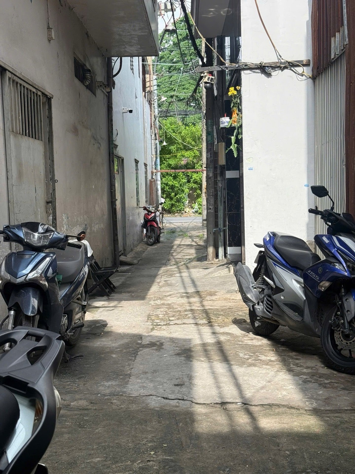 Nhà 2 Tầng Lô Góc Sát Mặt Tiền Bình Long, Tân Phú