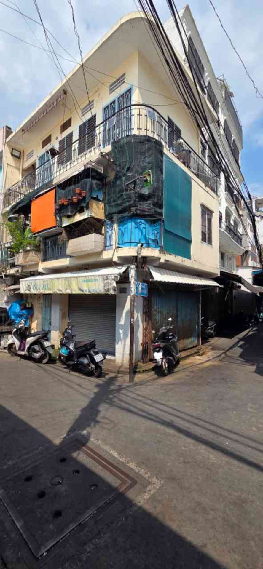 Nhà góc 2 mặt tiền sầm uất giữa trung tâm Phú Nhuận