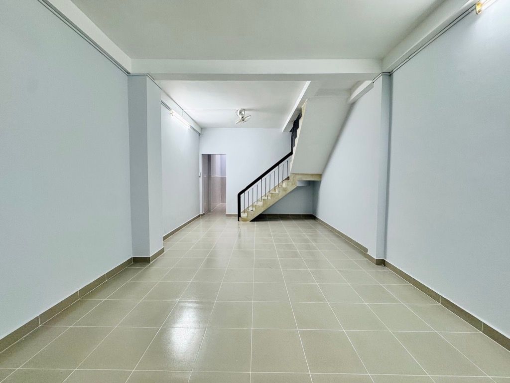 Nhà 2 tầng diện tích 49.3m2 tại phường trung tâm Phú Nhuận, vị trí thuận lợi