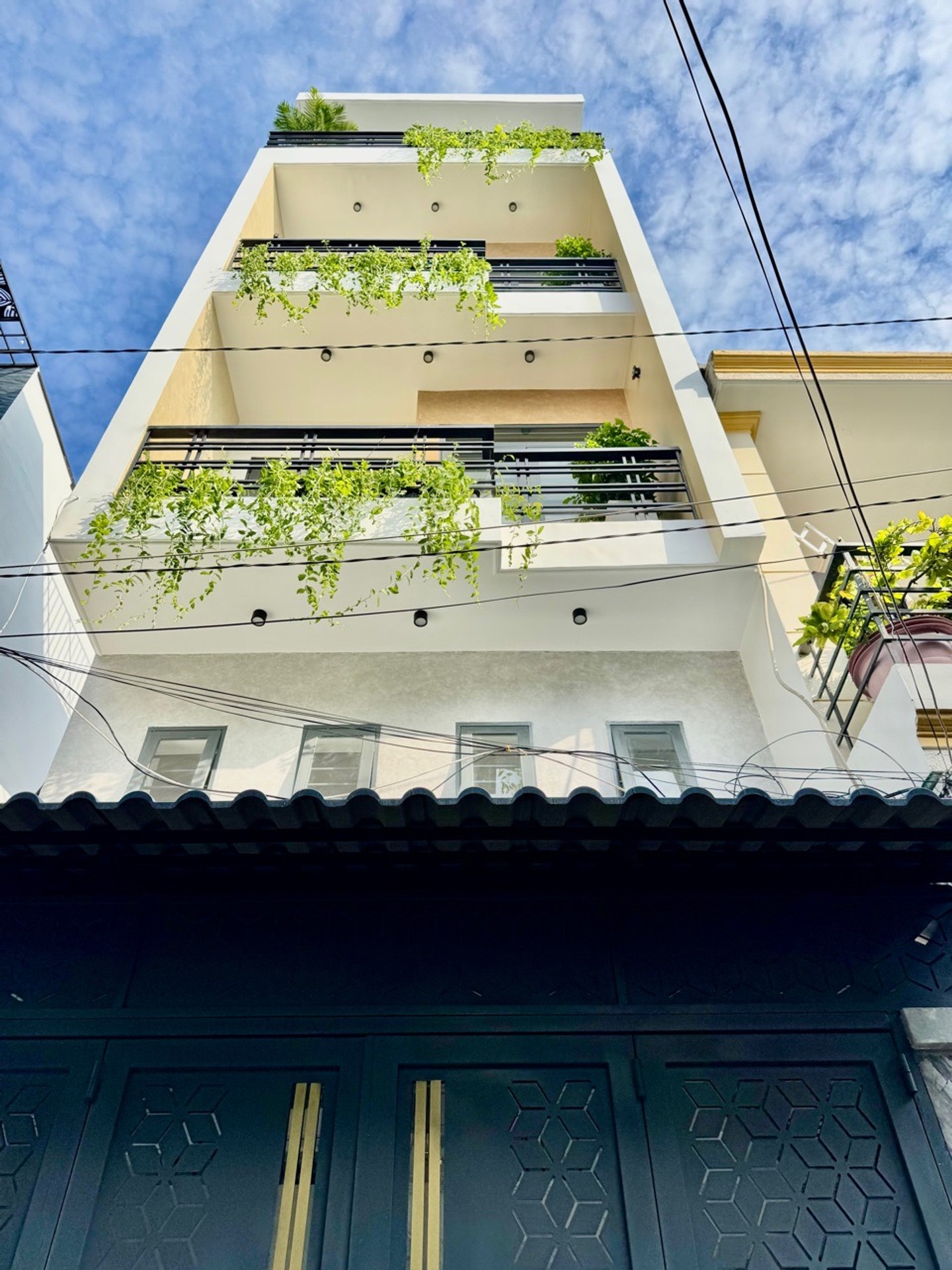 Bán nhà Phạm Văn Chiêu, 5 tầng 6 phòng ngủ, full nội thất, vào ở ngay