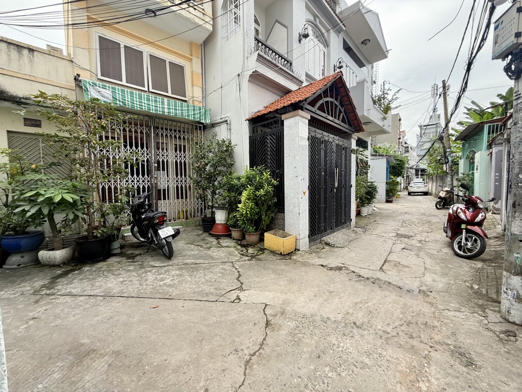 Bán nhà riêng 4 tầng diện tích 36,1m2 tại Thích Quảng Đức, giá ưu đãi