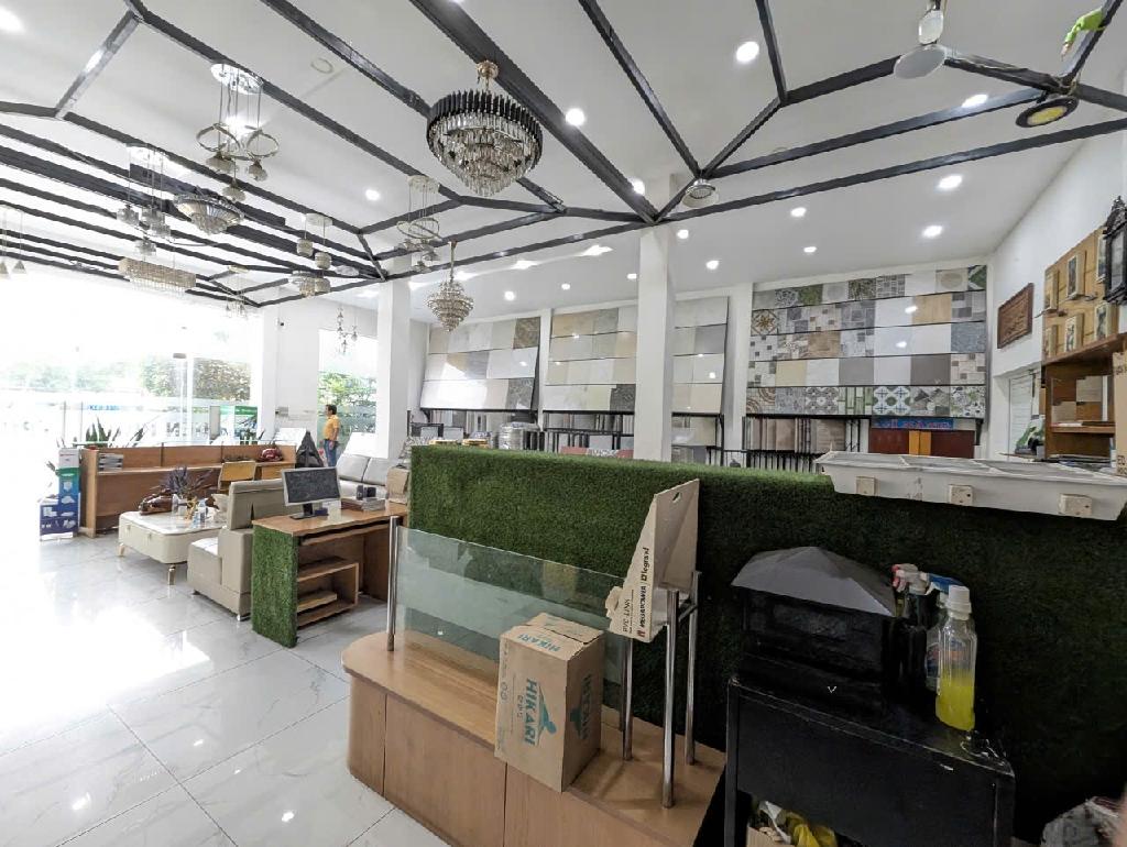 Nhà mặt tiền rộng, giá sốc chờ chủ mới tại Trần Văn Giàu