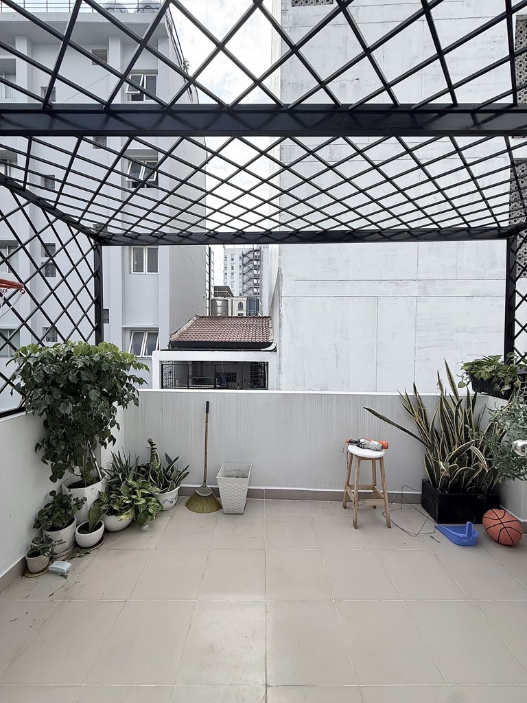 Bán nhà 4 tầng diện tích 14m² tại Duy Tân, phường Cầu Kiệu, Phú Nhuận