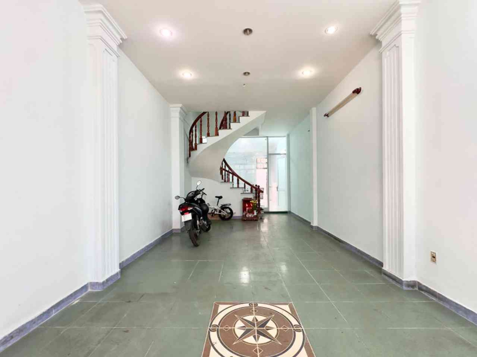 Nhà mặt phố Hoa Lan - Trung tâm Phú Nhuận, giá sốc chỉ 24 tỷ