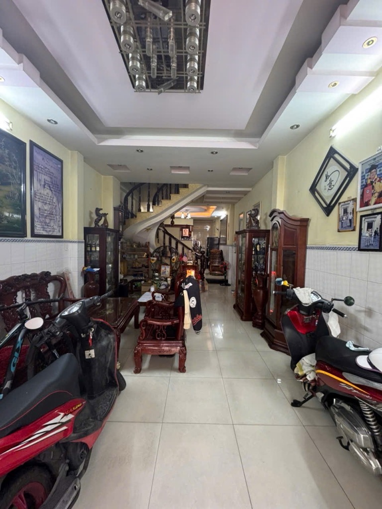 Bán nhà mặt tiền nội bộ khu Bình Phú, Phường 16, Quận 8, 72m2, 4 tầng. Giá 11 tỷ