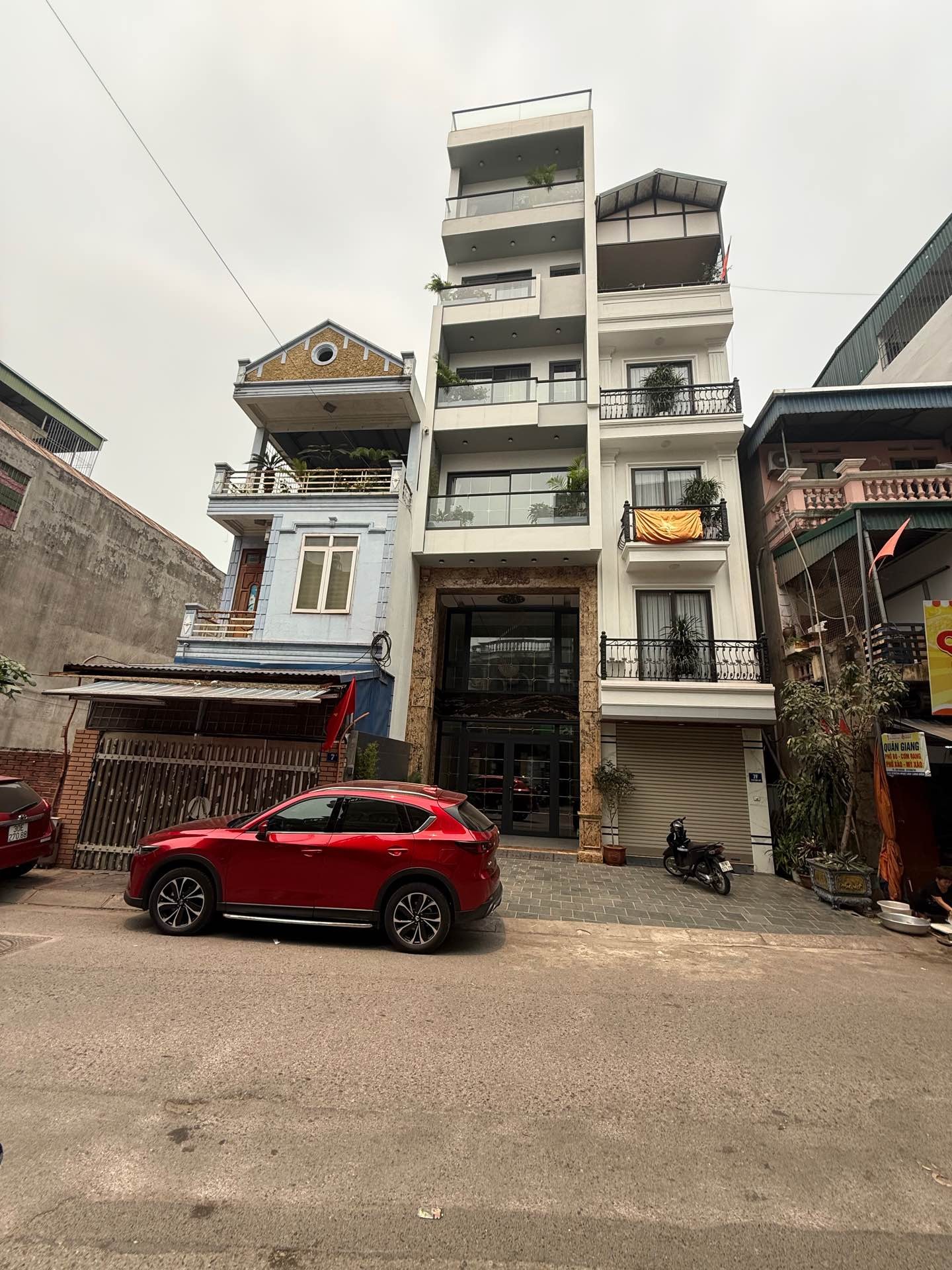 BÁN NHÀ NGỌC LÂM 78.8M2- 8 TẦNG THANG MÁY - Ô TÔ TRÁNH ĐỖ - KINH DOANH ĐỈNH - 41.9 Tỷ