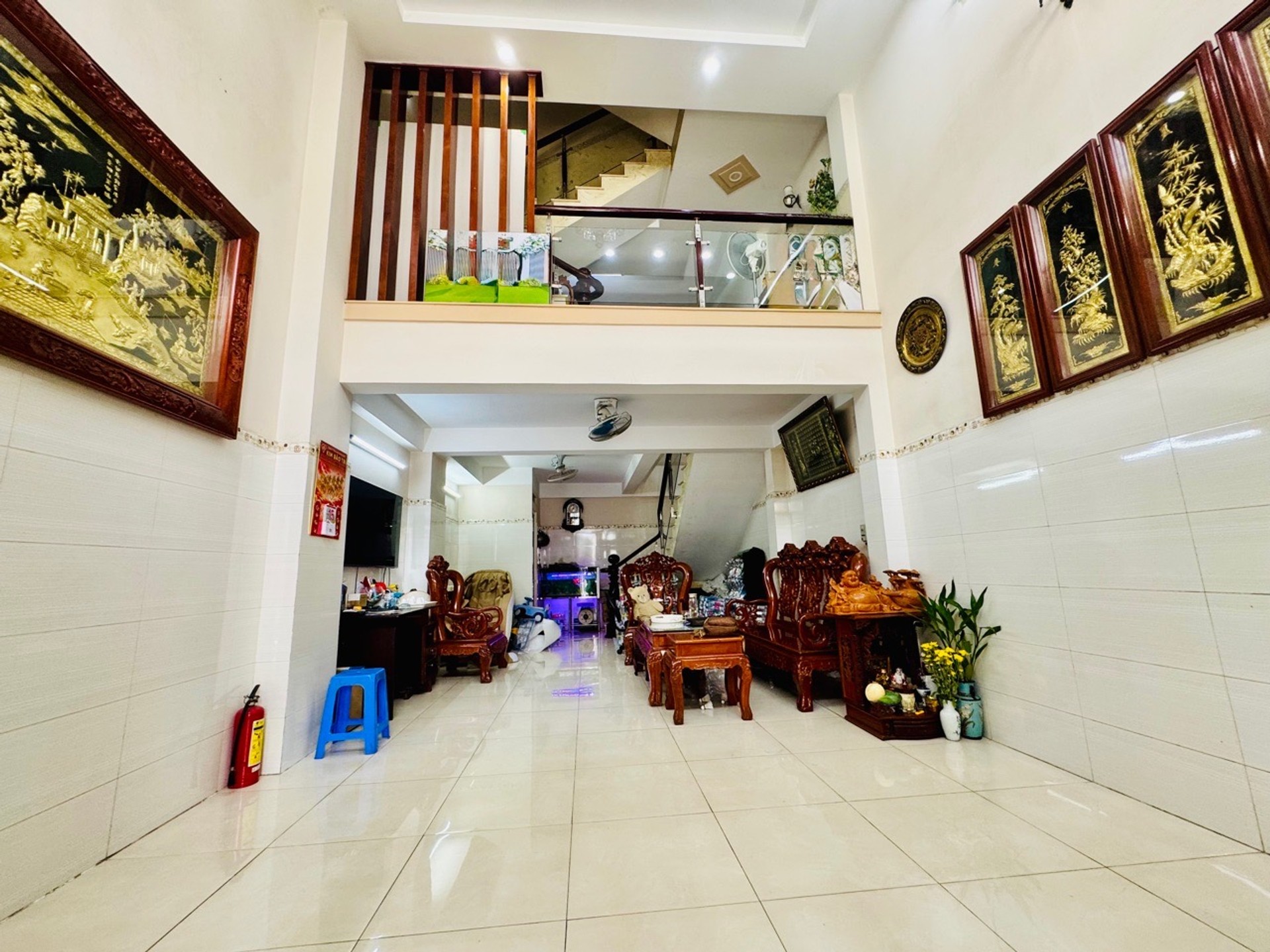 Nhà 5 tầng mặt tiền 4,5m tại Phạm Văn Bạch, hẻm xe tải, giá hấp dẫn