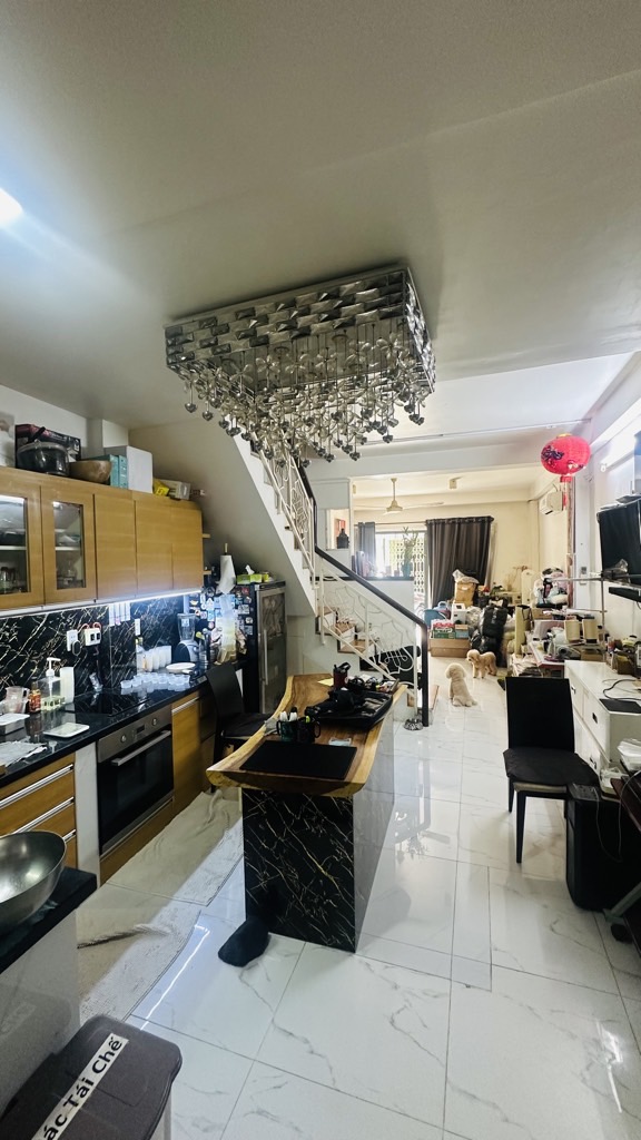 Nhà đẹp trung tâm Quận 1 giá tốt