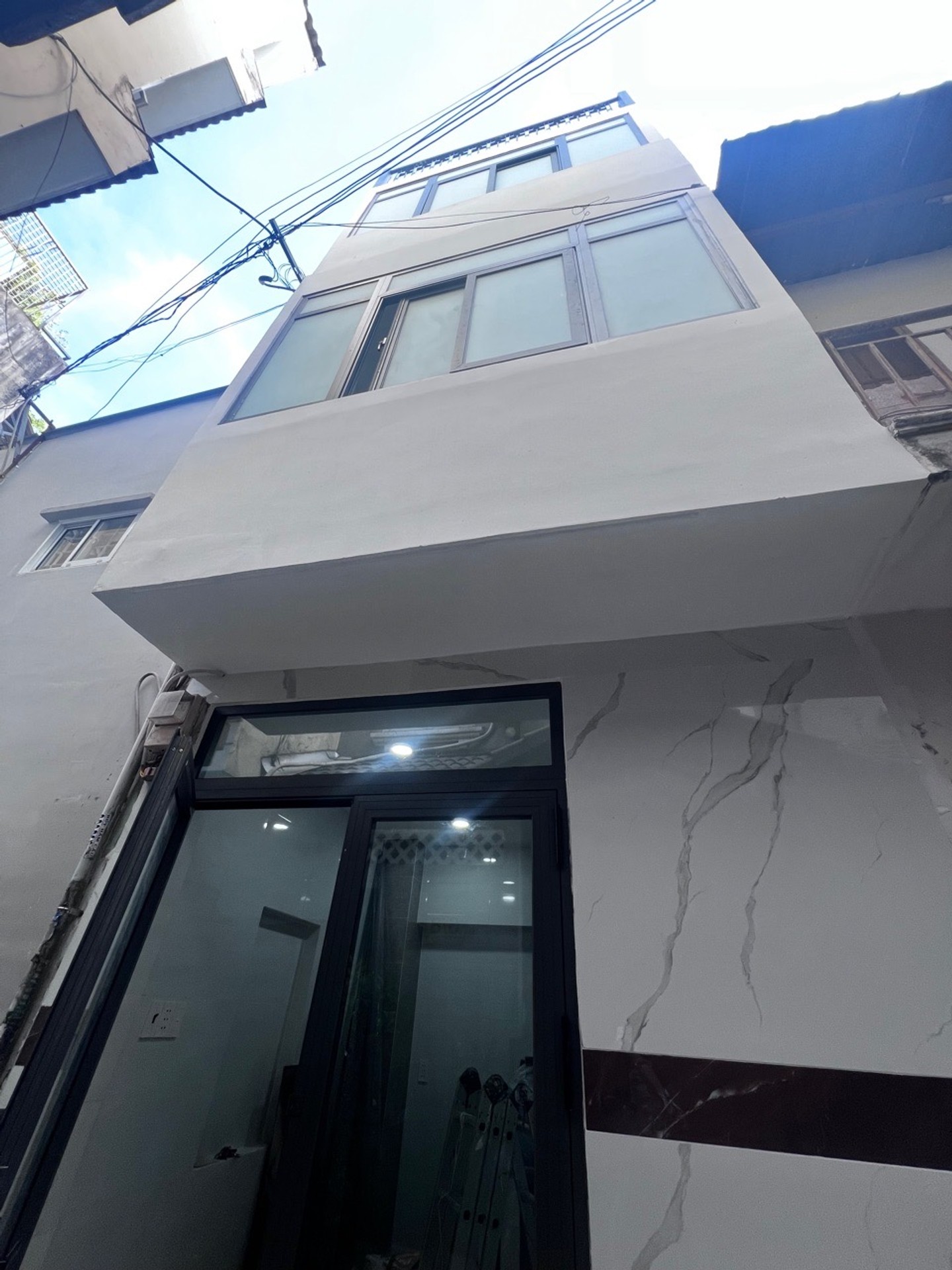 Nhà nhỏ xinh giá mềm tại Tân Bình, chờ bạn đến khám phá
