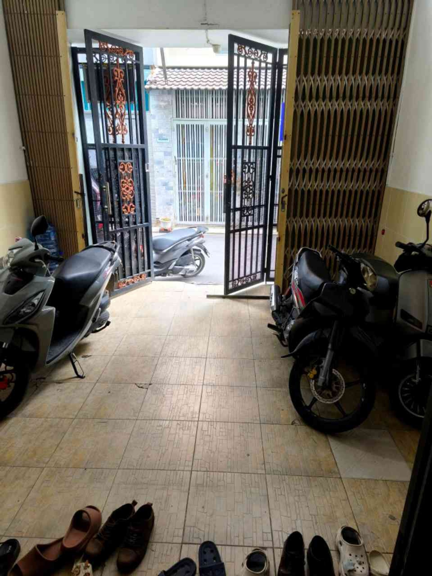 Nhà riêng 4 tầng rộng rãi trung tâm Tân Phú, giá hợp lý