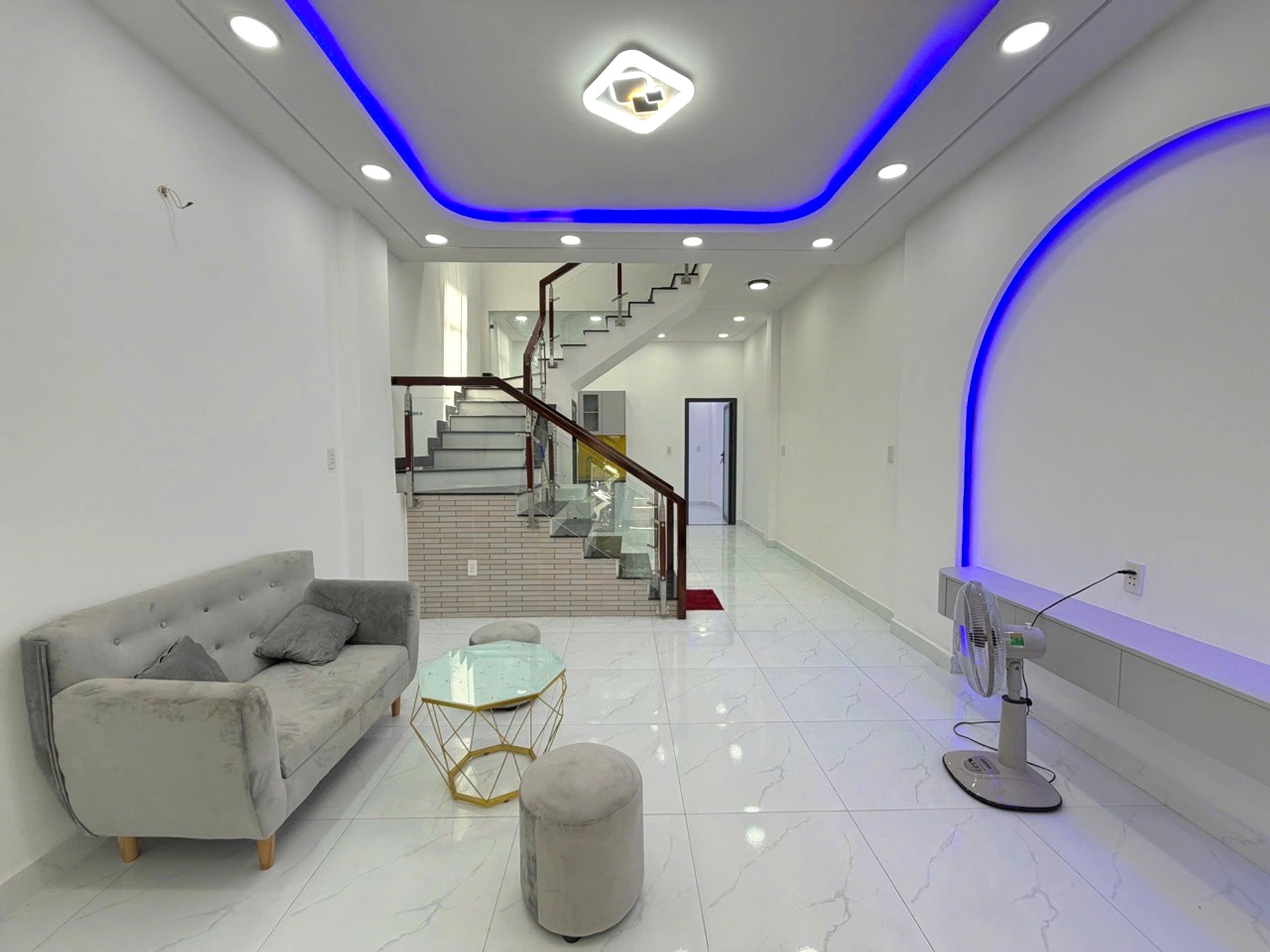 BÁ.N NHÀ ĐẸP SÁT TỈN.H LỘ 10 - KHU TÊN LỬ.A - Ở NGAY - HẺM ÔTÔ - ( 4X13M ) CHỈ 5.2$