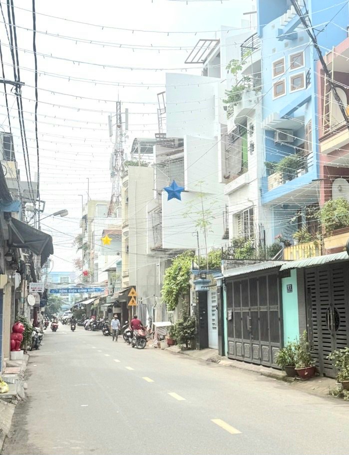 Bán nhà mặt phố KD gần trạm Metro CV Lê Thị Riêng, diện tích 458.4 m2, mặt tiền 10.5 m