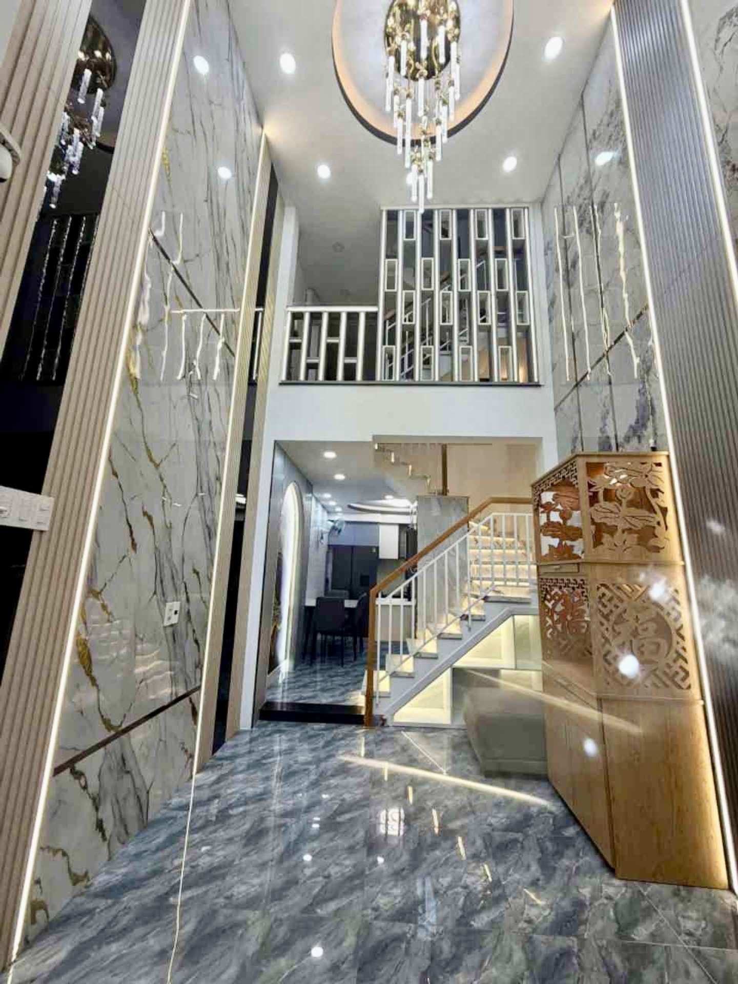 Bán nhà đẹp full nội thất, 4 tầng, Gò Vấp, Bùi Quang Là, cách MT vài bước chân, nhỉnh 4 tỷ