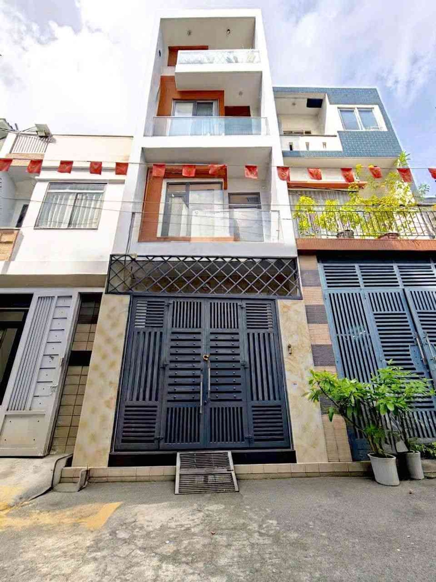 Cơ hội sở hữu nhà 4 tầng hiếm tại trung tâm Tân Bình chỉ 10.9 tỷ