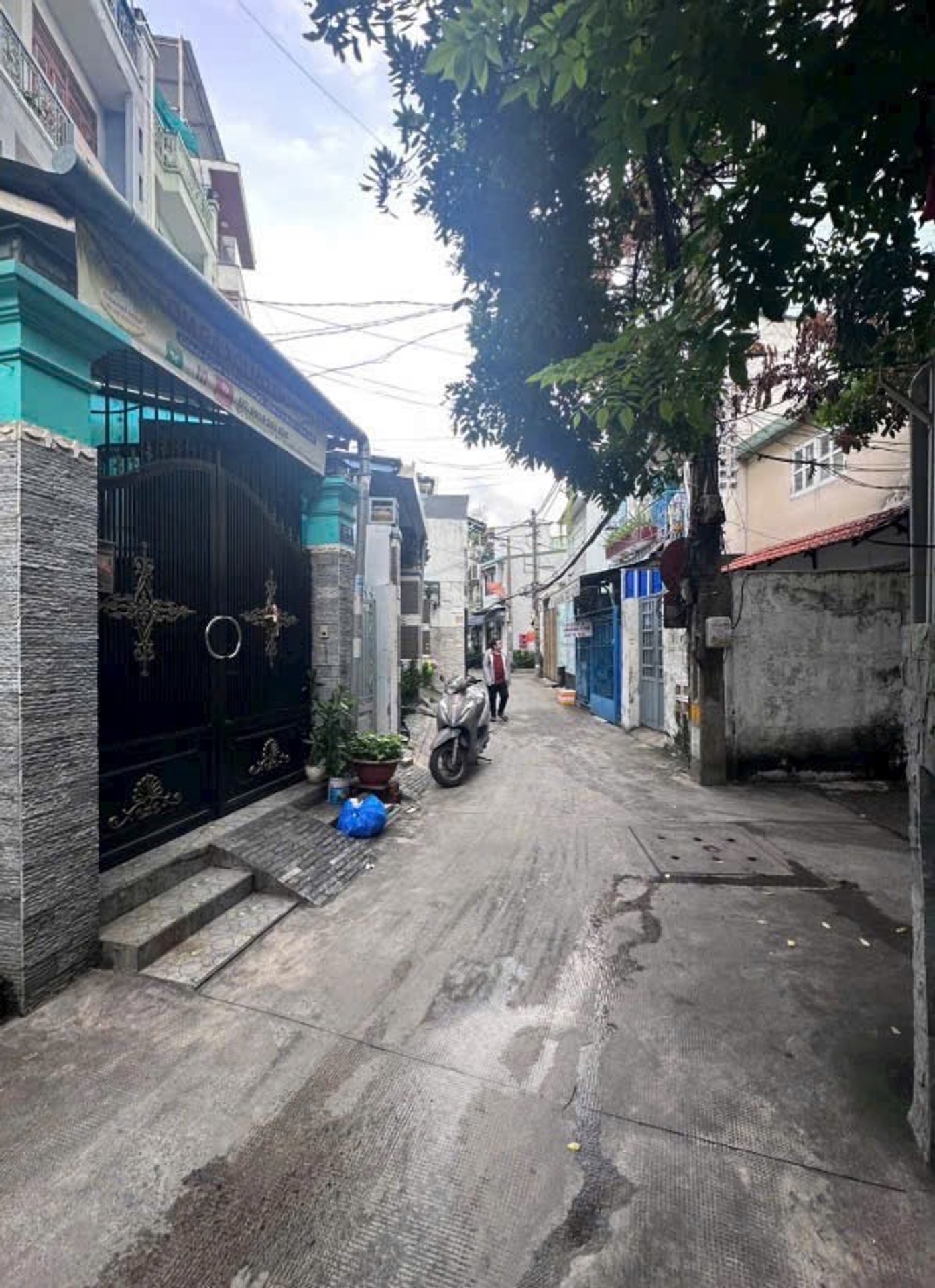 - Khu vực trung tâm, gần ngã 5 chuồng cún, chợ Gò Vấp, Cityland, sân bay 5p, trường đại học, tiện