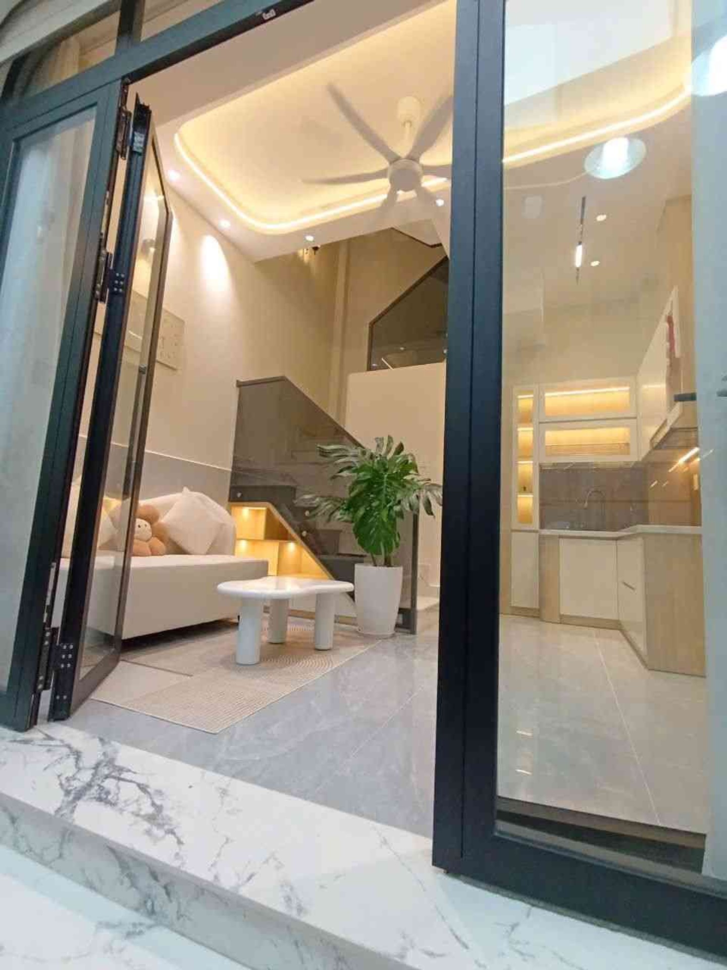 NHÀ MỚI XÂY FULL NỘI THẤT, NHÀ TRỐNG - 3Tầng-Ngang 4m - Thạch Lam - TÂN PHÚ