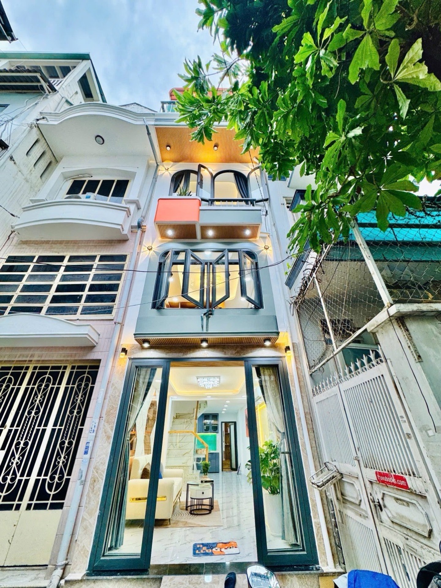 Nhà Phan Tây Hồ 4 Tầng, Hẻm Xe Tải, 6 Phòng Master