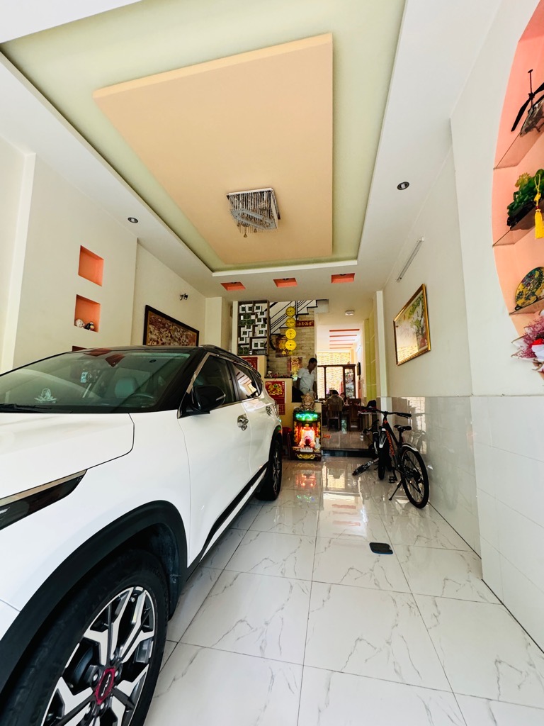 Bán nhà hẻm Kinh Dương Vương, Quận 6, 65m2, 3 tầng 4pn. Giá 11 tỷ