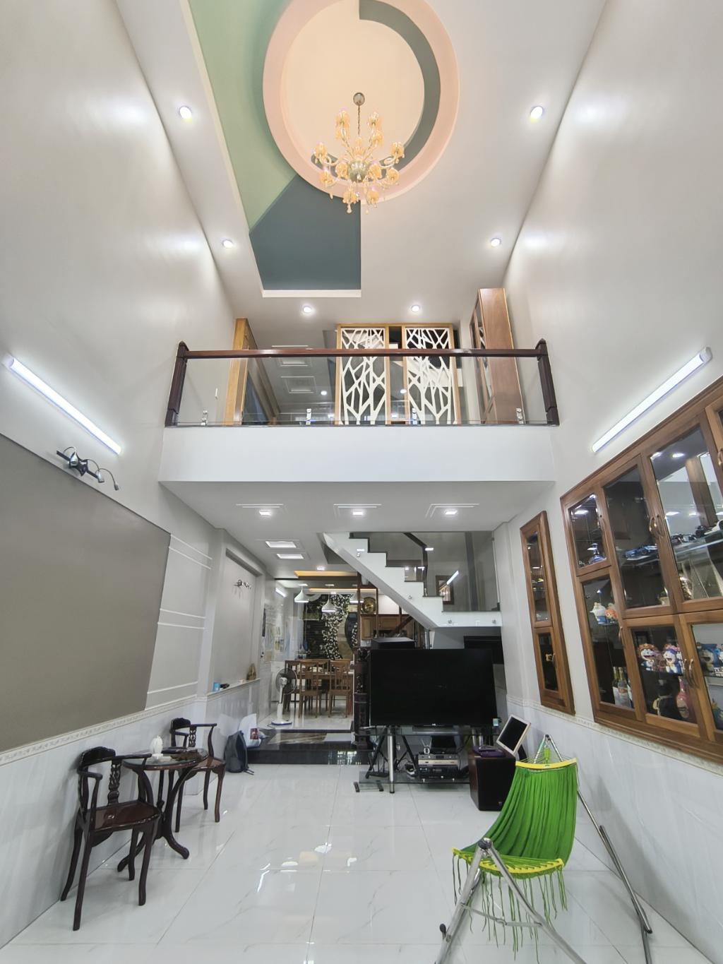Bán nhà 82m2, 5 tầng hẻm xe hơi Quang Trung, sổ vuông, hoàn công