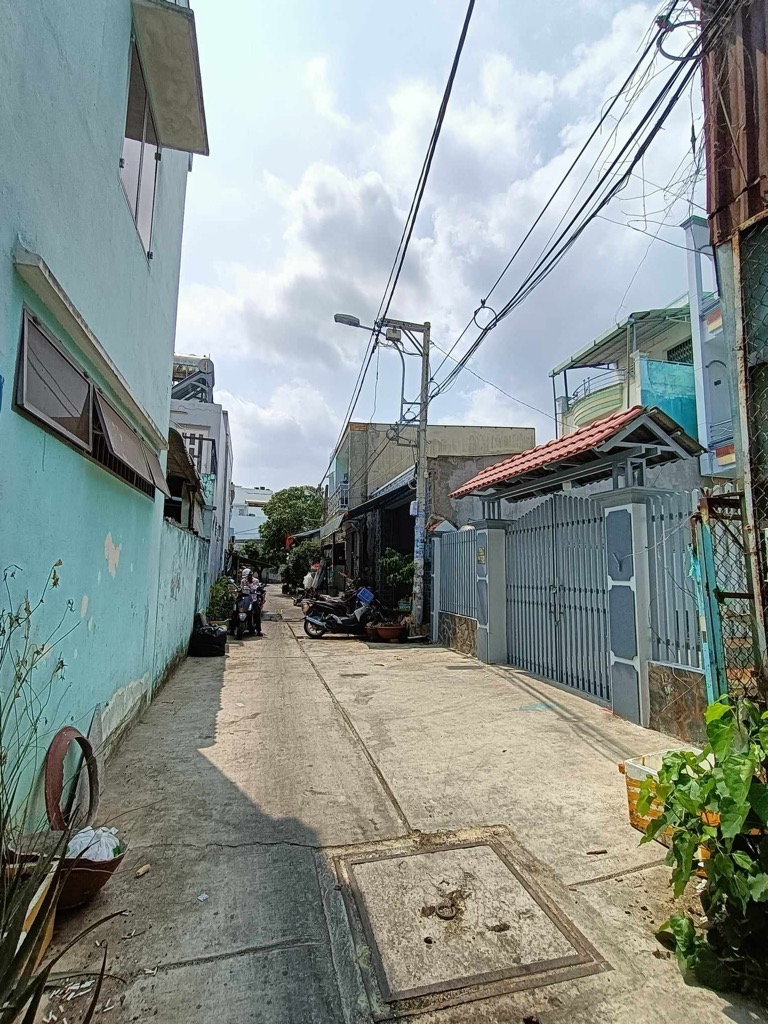 Bán nhà Bình Trị Đông, Bình Tân
3 tầng , 219m2. 13Ty