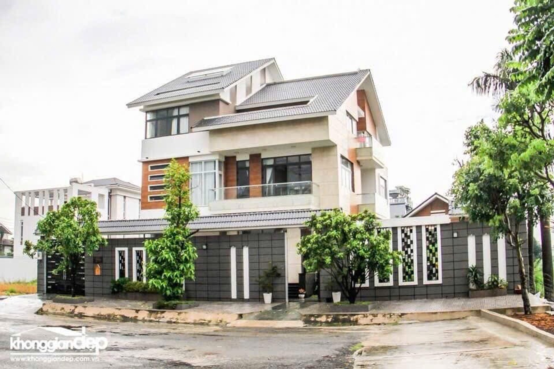 Bán biệt thự view sông 359m², mặt tiền 26.5m tại Thạnh Xuân, giá 34.9 tỷ